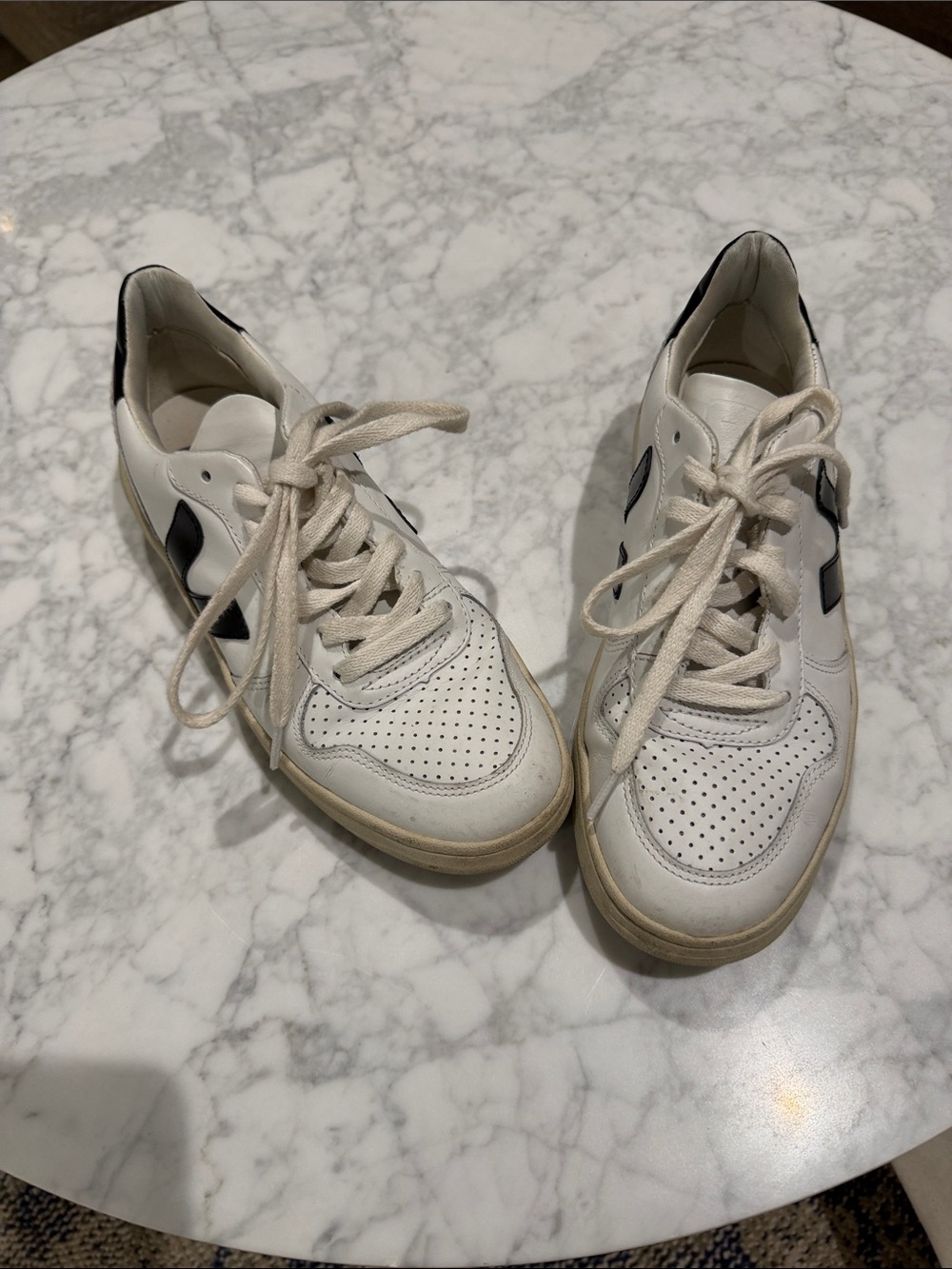 Veja. Campo Black and White Leather Sneakers.   6.5.